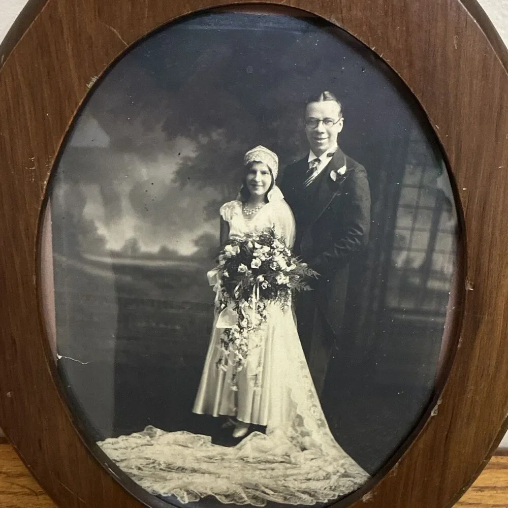 Oval Brown Wood Hanging Photo Frame, With Vintage Photo , 12 x 10 x 1 With
